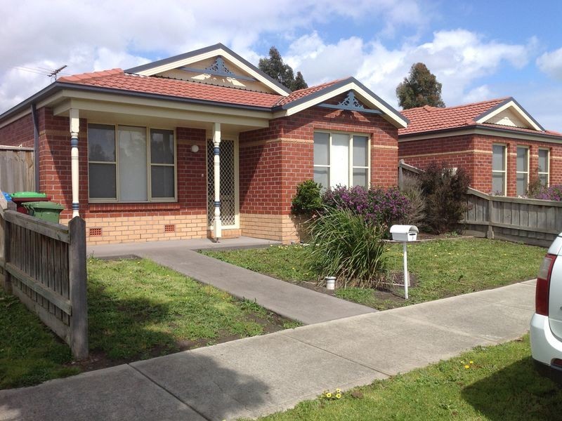 3 McCallum Drive, Cranbourne East VIC 3977