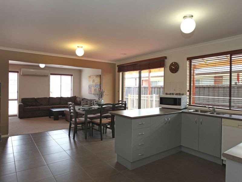 104 Ridgemont Drive, Berwick VIC 3806