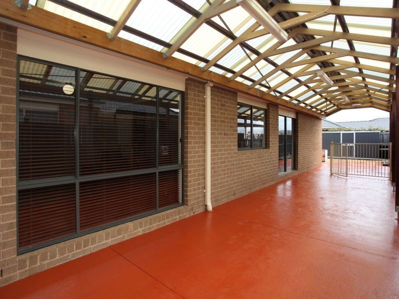 104 Ridgemont Drive, Berwick VIC 3806