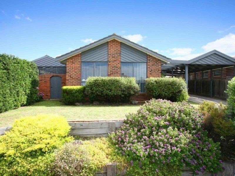 57 Lodge Crescent, Berwick VIC 3806