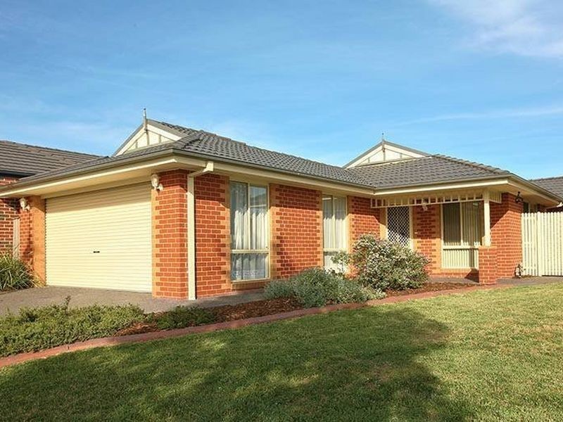 52 Marsh Grove, Berwick VIC 3806