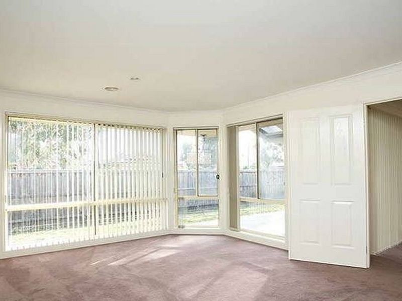 52 Marsh Grove, Berwick VIC 3806