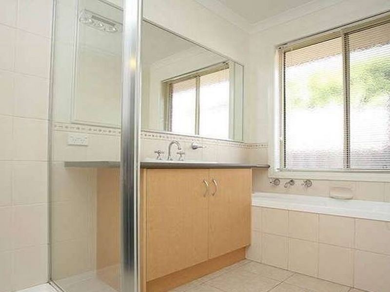 52 Marsh Grove, Berwick VIC 3806