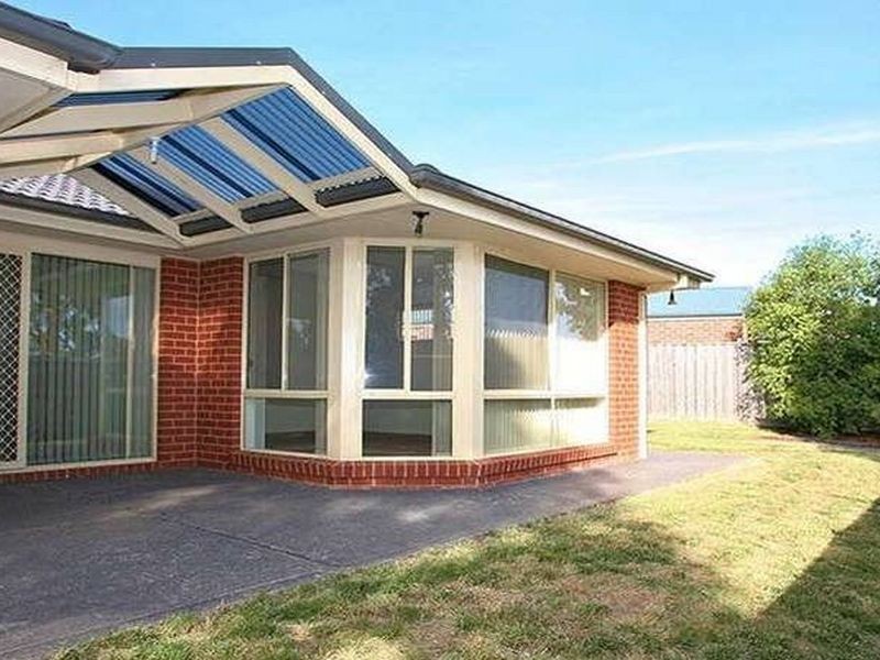 52 Marsh Grove, Berwick VIC 3806