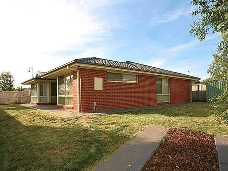 52 Marsh Grove, Berwick VIC 3806