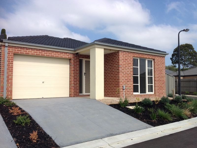 15 Blackburn Mews, Langwarrin VIC 3910