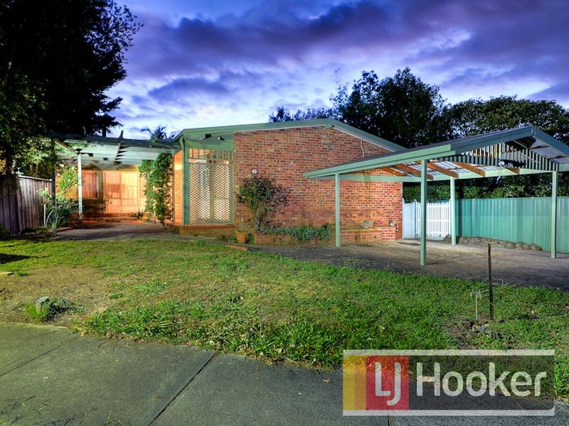 49 Saxonwood Drive, Narre Warren VIC 3805