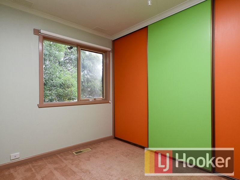 49 Saxonwood Drive, Narre Warren VIC 3805