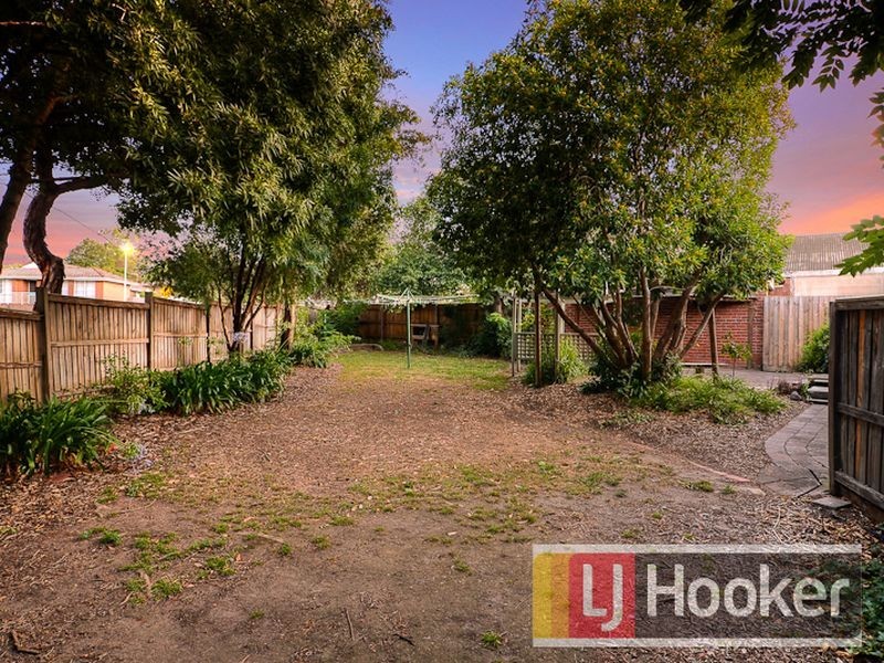 49 Saxonwood Drive, Narre Warren VIC 3805