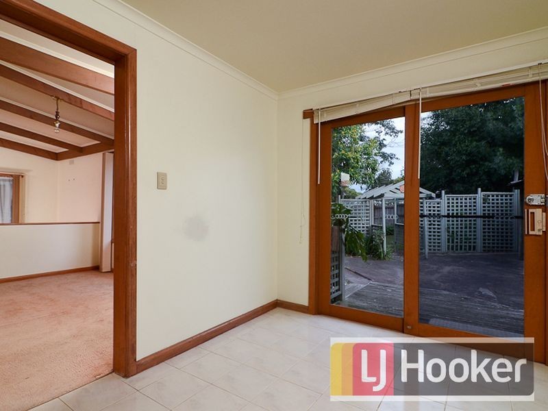 49 Saxonwood Drive, Narre Warren VIC 3805