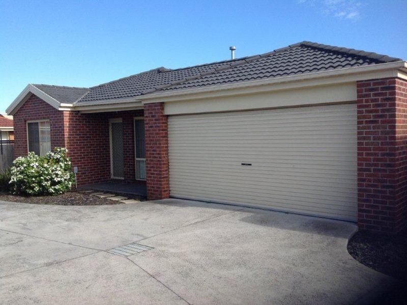2/49-51 Dartmoor Drive, Cranbourne VIC 3977