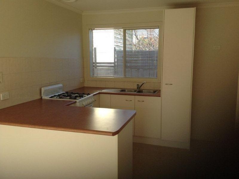 2/49-51 Dartmoor Drive, Cranbourne VIC 3977