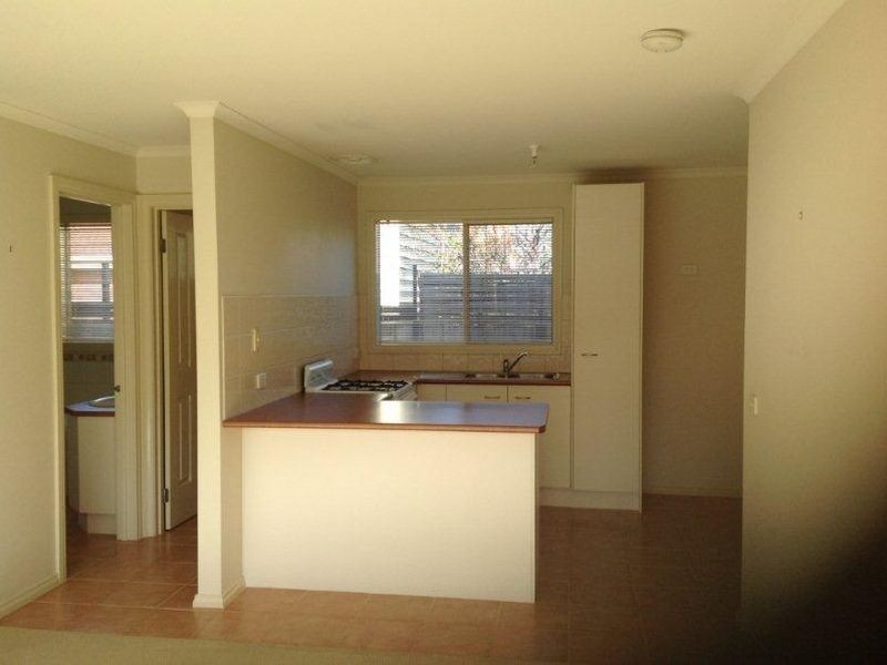 2/49-51 Dartmoor Drive, Cranbourne VIC 3977