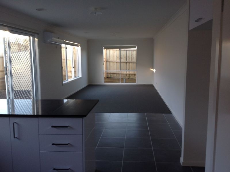 11/19 Cotswold Crescent, Officer VIC 3809