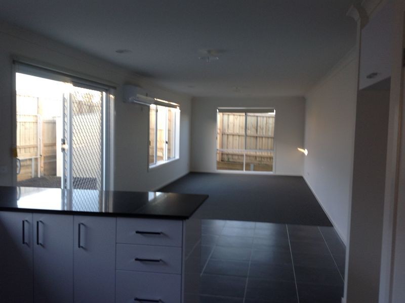 11/19 Cotswold Crescent, Officer VIC 3809