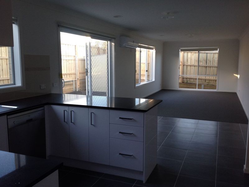 11/19 Cotswold Crescent, Officer VIC 3809