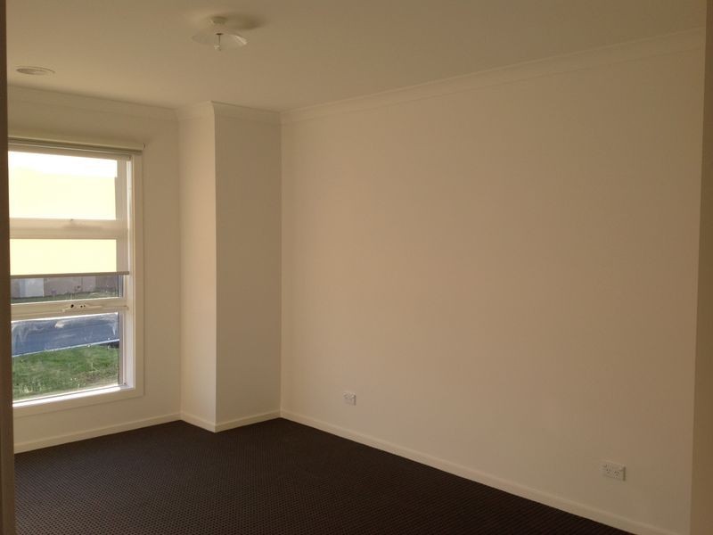 11/19 Cotswold Crescent, Officer VIC 3809