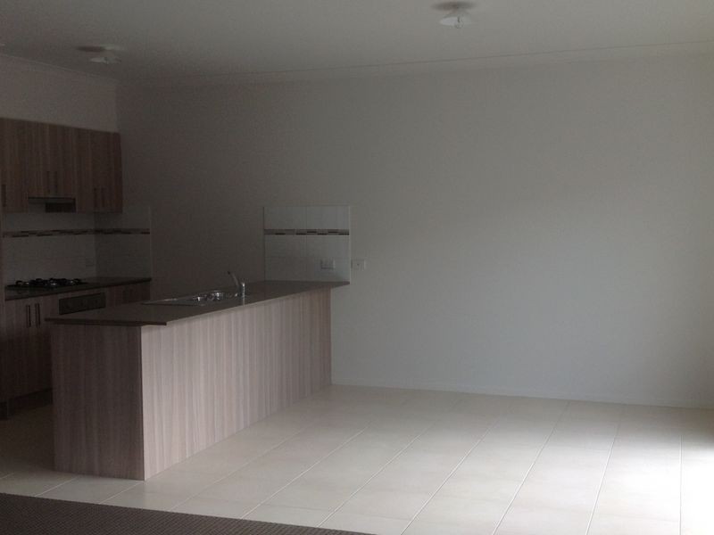 15 Cotswold Crescent, Officer VIC 3809