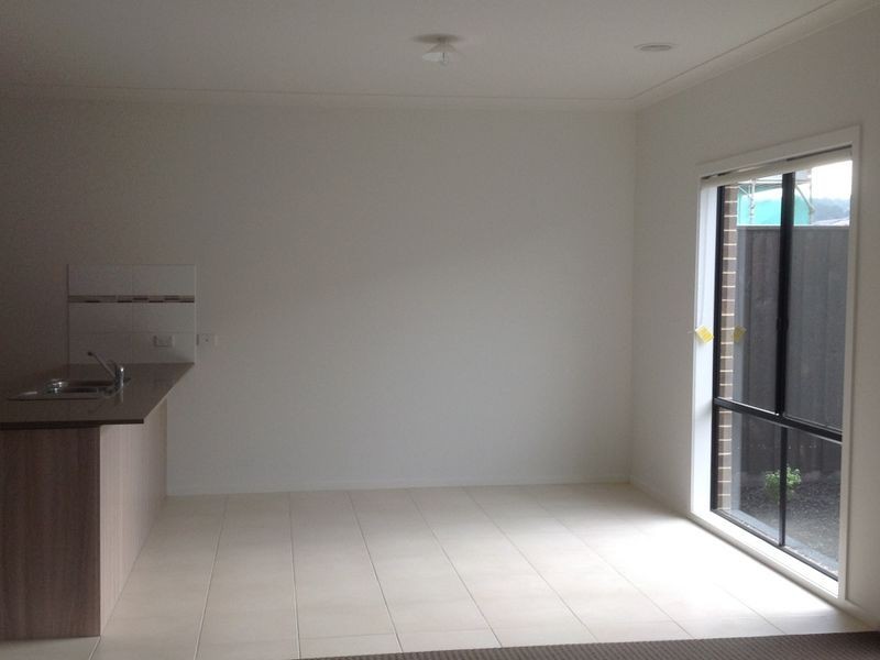 15 Cotswold Crescent, Officer VIC 3809