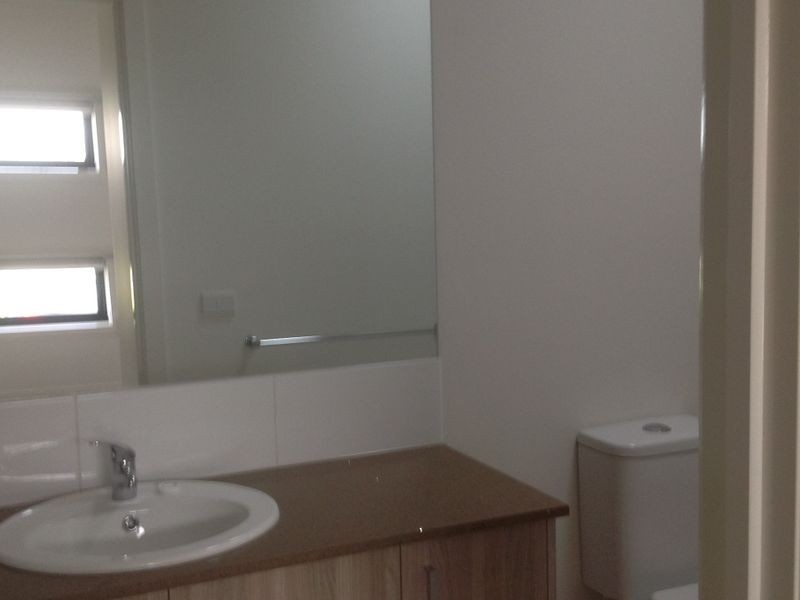 15 Cotswold Crescent, Officer VIC 3809