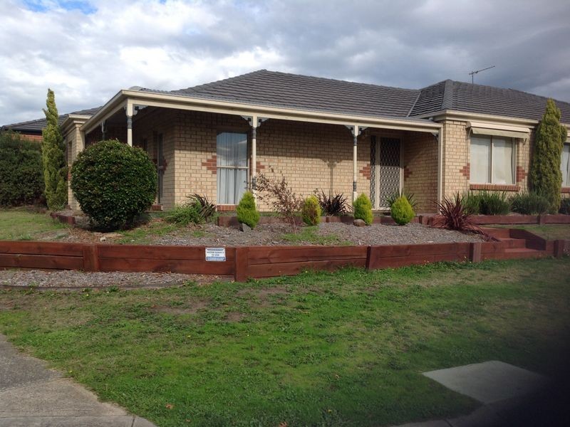 7 Willowbank Place, Cranbourne East VIC 3977