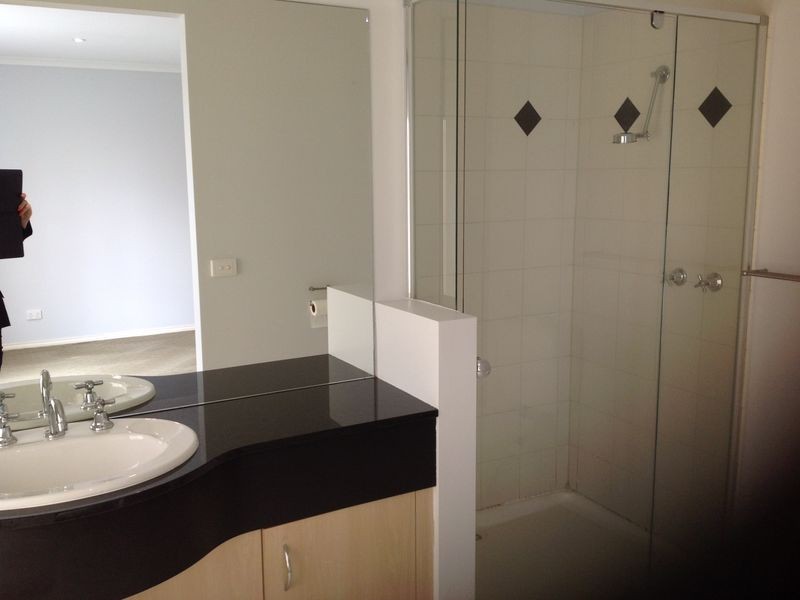 7 Willowbank Place, Cranbourne East VIC 3977