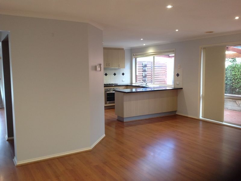 7 Willowbank Place, Cranbourne East VIC 3977