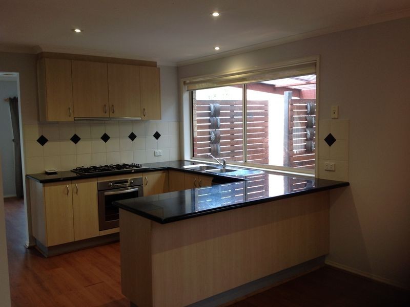 7 Willowbank Place, Cranbourne East VIC 3977