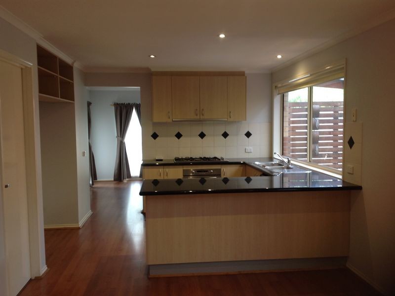 7 Willowbank Place, Cranbourne East VIC 3977