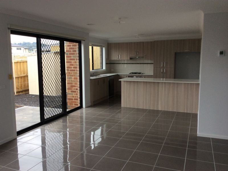 1/19 Cotswold Crescent, Officer VIC 3809