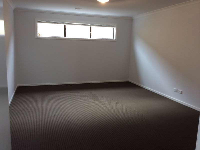 1/19 Cotswold Crescent, Officer VIC 3809