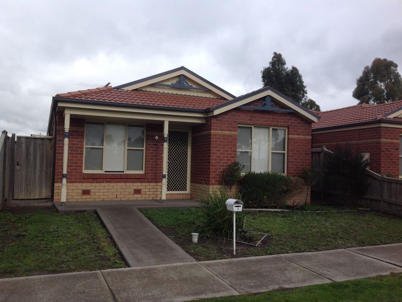 3 McCallum Drive, Cranbourne East VIC 3977