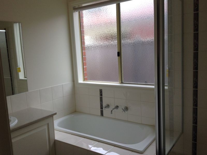 3 McCallum Drive, Cranbourne East VIC 3977