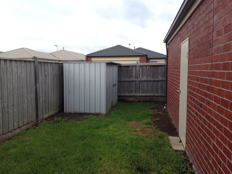 3 McCallum Drive, Cranbourne East VIC 3977