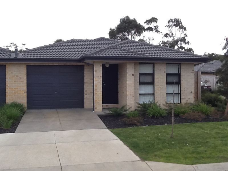 2/30 Warrenwood Place, Langwarrin VIC 3910