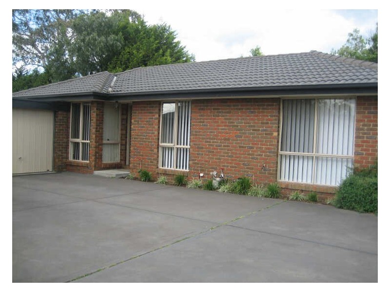 4/45 Bemersyde Drive, Berwick VIC 3806