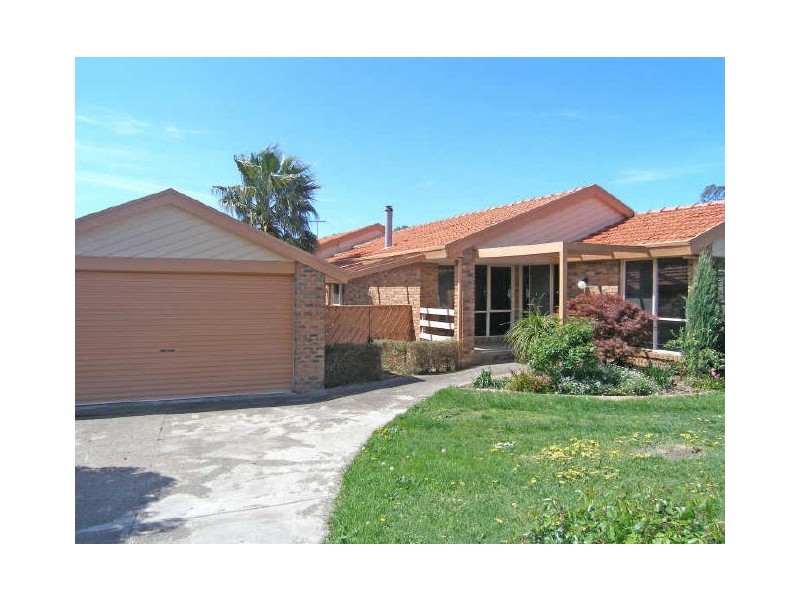 24 Royston Avenue, Berwick VIC 3806