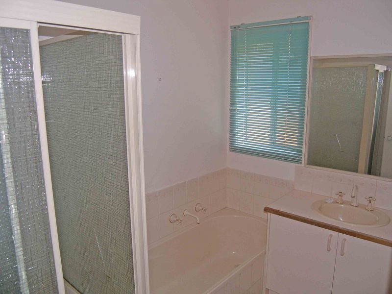 30 Railway Avenue, Beaconsfield VIC 3807