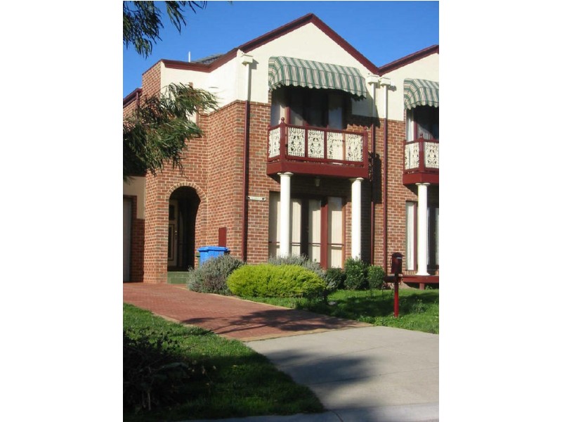 6 Zena Place, Berwick VIC 3806