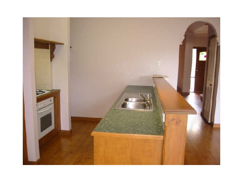 6 Zena Place, Berwick VIC 3806