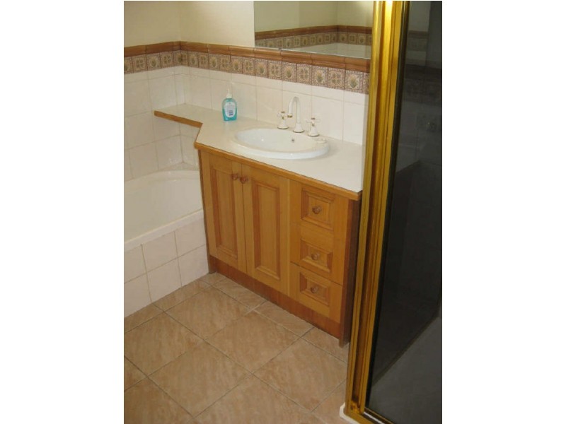 16 Kevin Close, Beaconsfield VIC 3807