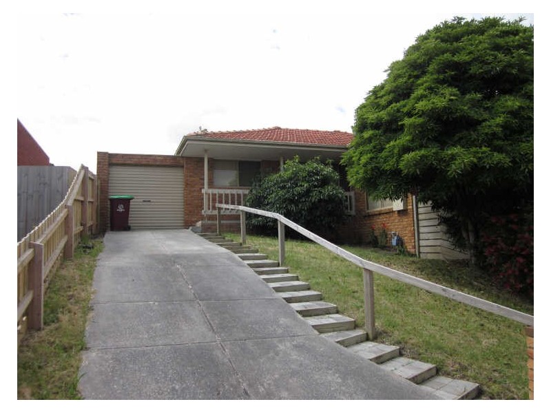 1/2 Manna Gum, Narre Warren VIC 3805