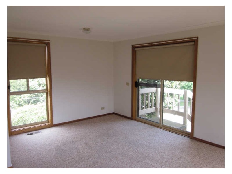 1/2 Manna Gum, Narre Warren VIC 3805