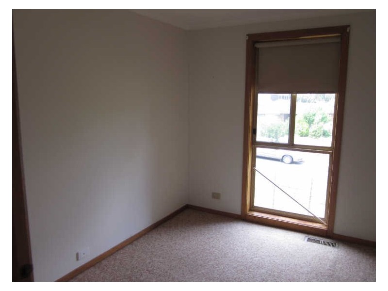 1/2 Manna Gum, Narre Warren VIC 3805