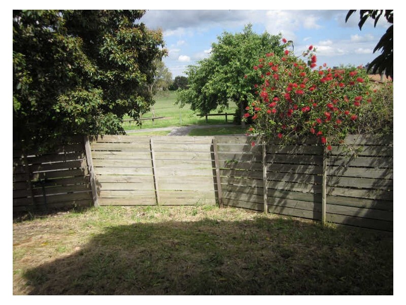 1/2 Manna Gum, Narre Warren VIC 3805