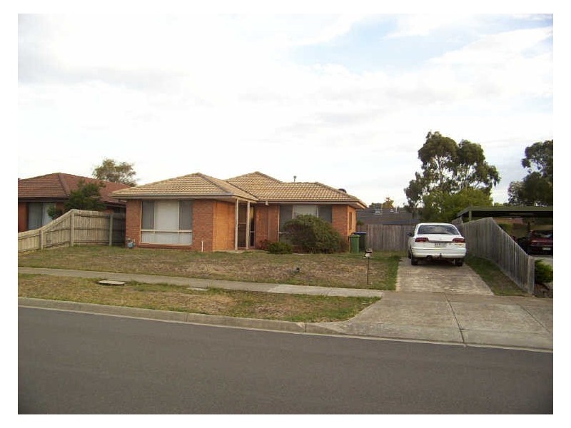 18 Leonie Court, Narre Warren VIC 3805