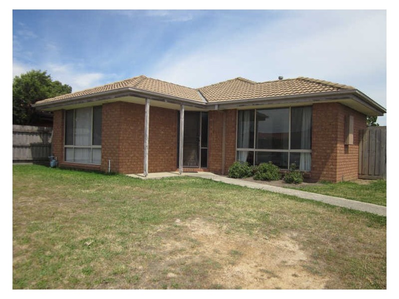 18 Leonie Court, Narre Warren VIC 3805