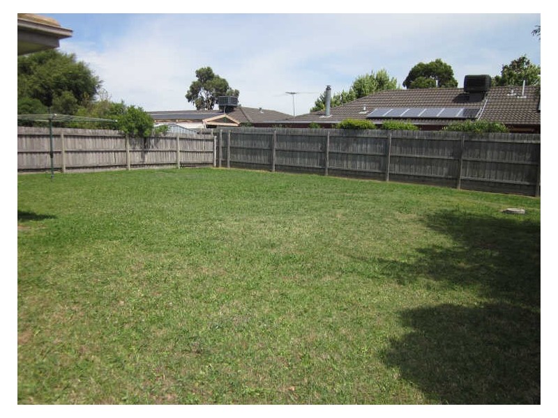 18 Leonie Court, Narre Warren VIC 3805