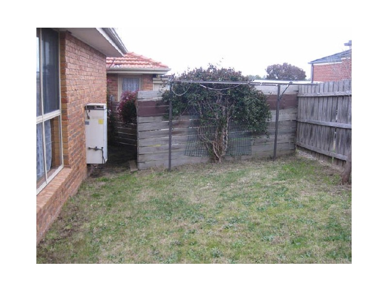 2/2 Manna Gum Court, Narre Warren VIC 3805