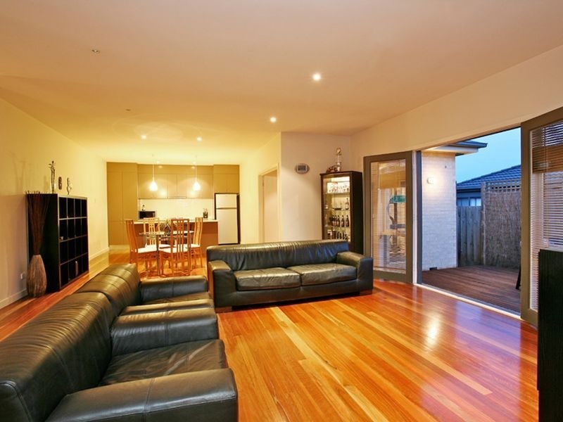 10 Glenisla Way, Berwick VIC 3806